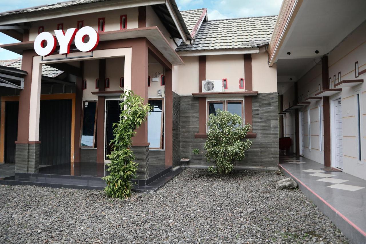 Oyo 2202 Delima Guest House Syariah Padang  Eksteriør bilde