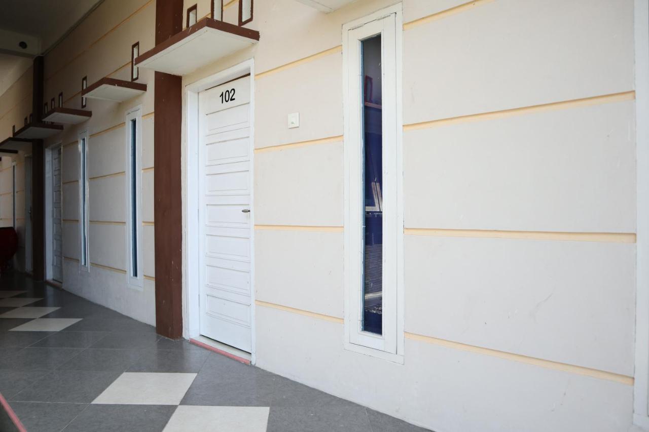 Oyo 2202 Delima Guest House Syariah Padang  Eksteriør bilde